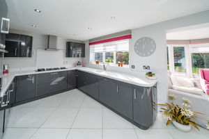 KITCHEN- click for photo gallery